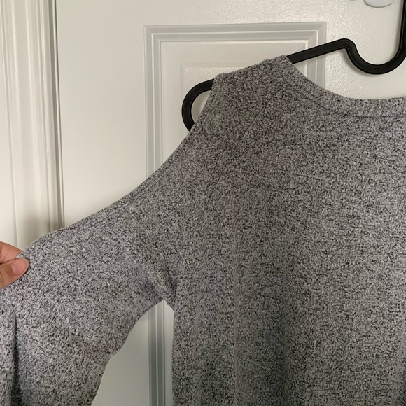 Design lab cutout sweater from The Bay - Picture 3 of 4